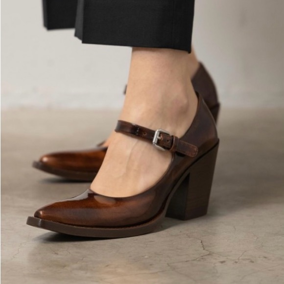 PRADA Marie-Jane brown leather pumps - Picture 2 of 16